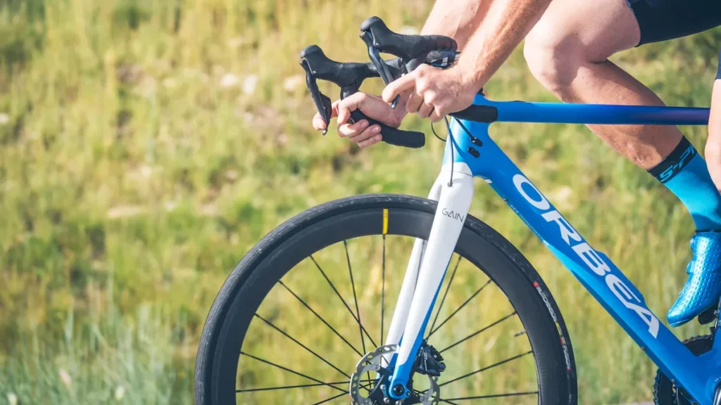What Makes a Road Bike Frame Comfortable and Fast