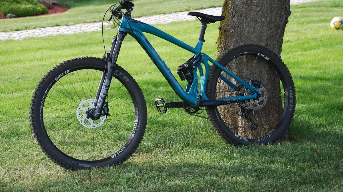 Full Suspension Mountain Bike vs. Hardtail