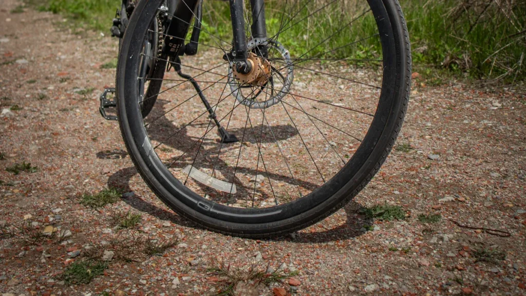 Top Carbon Frame Hybrid Bikes to Consider in 2025